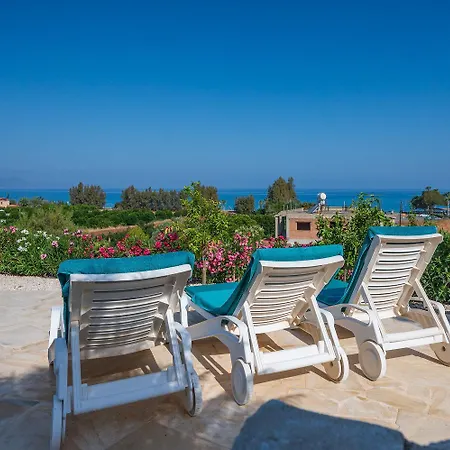 Nyaraló Nikita Argáka